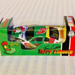 Terry Labonte #5 Kellogg's Corn Flakes Corny 1:64 Die Cast Stock Car